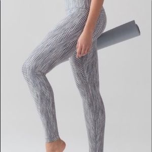 Lululemon Wunder Under Tight HR Arrow Jacquard Battleship Silver Spoon Size 4